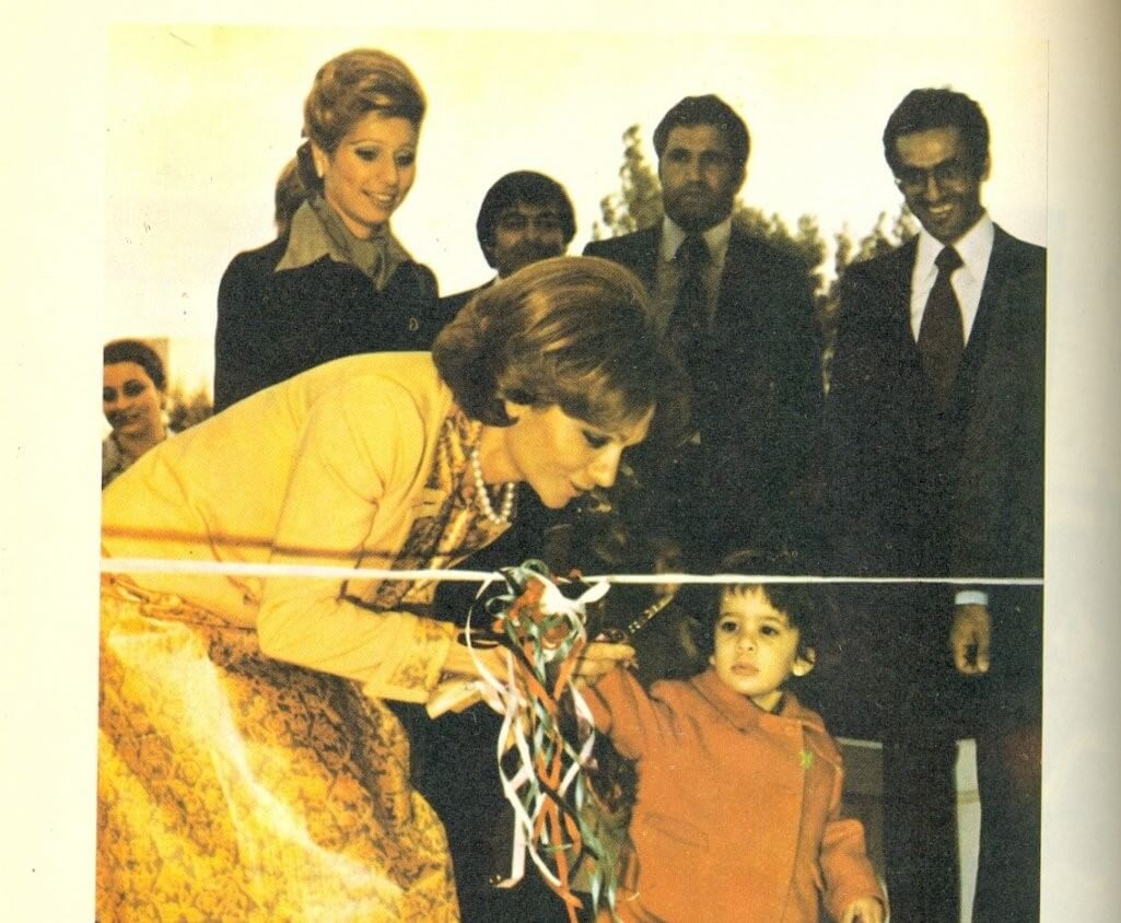 الملكة-علياء-الحسين-تفتتح-مركز-هيا-ترافقها-الاميرة-هيا-1032x1536