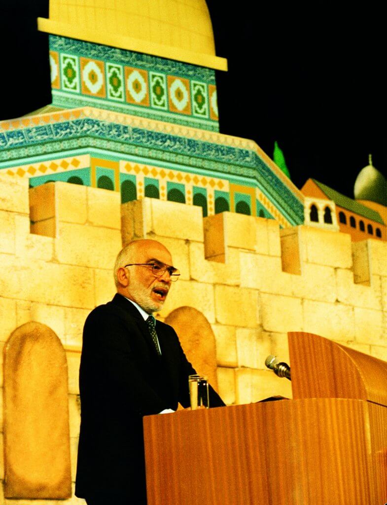 جلالة الملك الحسين بن طلال يلقي خطاب بمناسبة الاحتفال بالاعمار الهاشمي الثالث لمسجد الصخرة المشرقة 1994